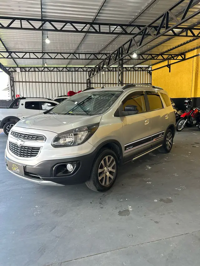 Carro Chevrolet Spin 2016 Activ 1.8 (Flex) (Aut)