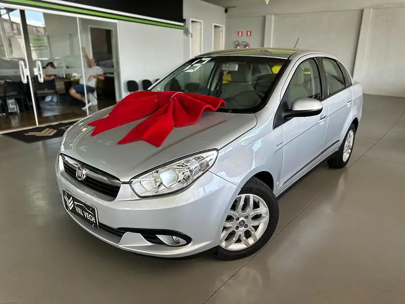 Fiat Grand Siena Essence 1.6 16V (Flex)