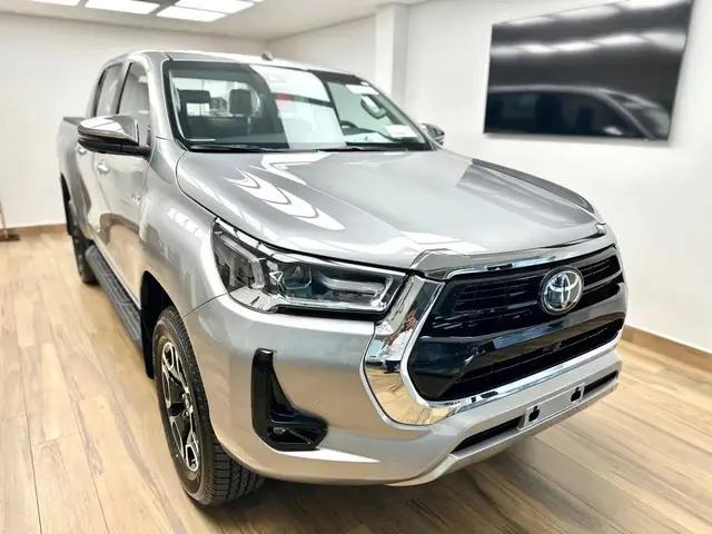 Carro Toyota Hilux Cabine Dupla 2025 SRX 4x4 2.8 Diesel