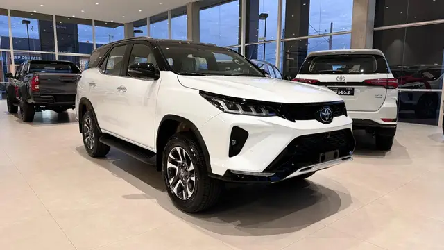 Carro Toyota SW4 2025 Diamond  2.8 Turbodiesel 4x4 (Aut.)