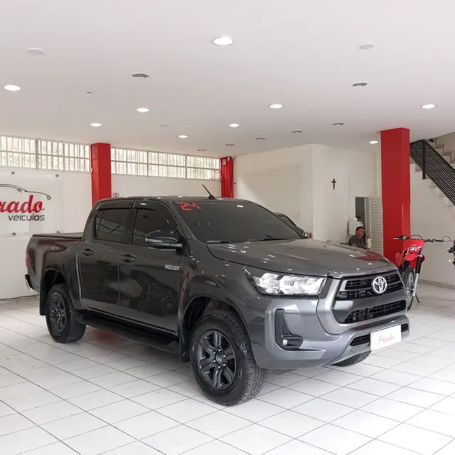 Carro Toyota Hilux Cabine Dupla 2024 SR 4x4 2.8 Diesel