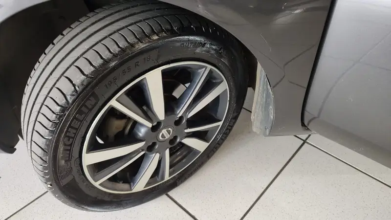 Nissan Versa 1.6 16V SL FlexStart CVT (Flex)