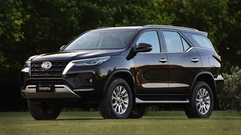 Toyota SW4 2021 está mais tecnológico, forte e caro: acima de R$ 200 mil