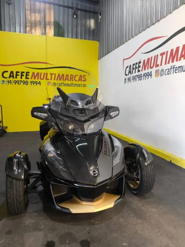 Carro BRP Can-Am Spyder 1330 2018 Spyder 1330 RT-Limited