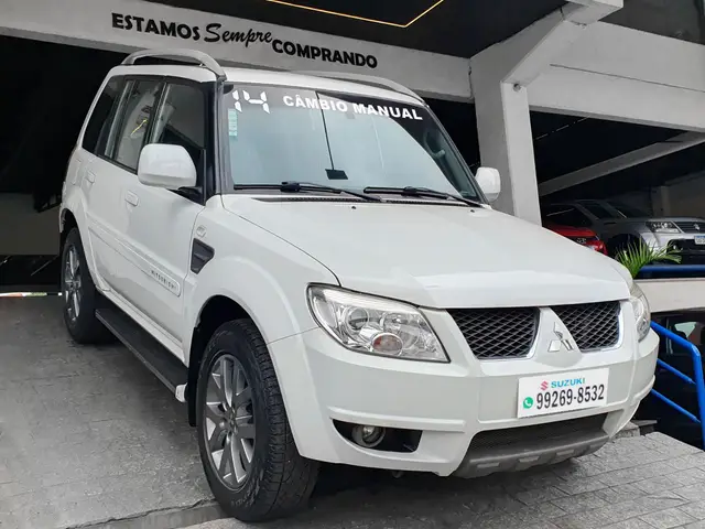Carro Mitsubishi Pajero TR4 2014 2.0 16V 4x2 (Flex)