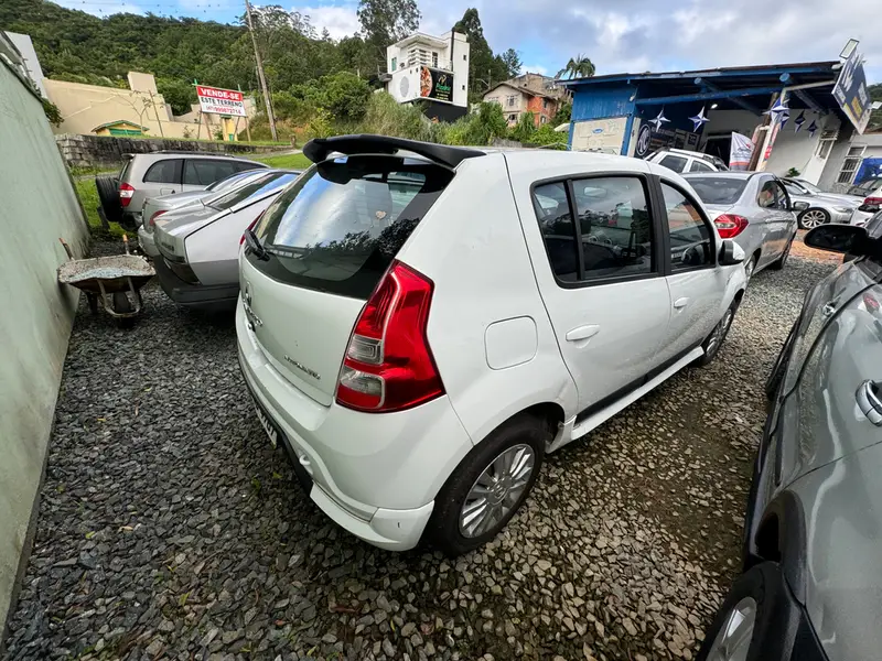 Renault Sandero Privilege 1.6 16V (Flex)(aut)