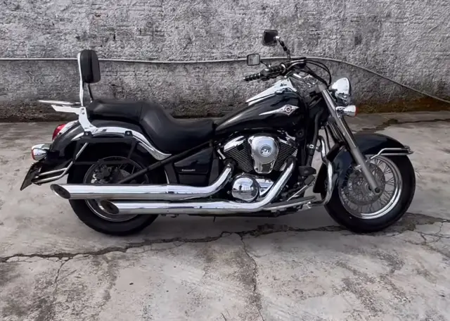 Carro Kawasaki Vulcan 2015 900 Classic