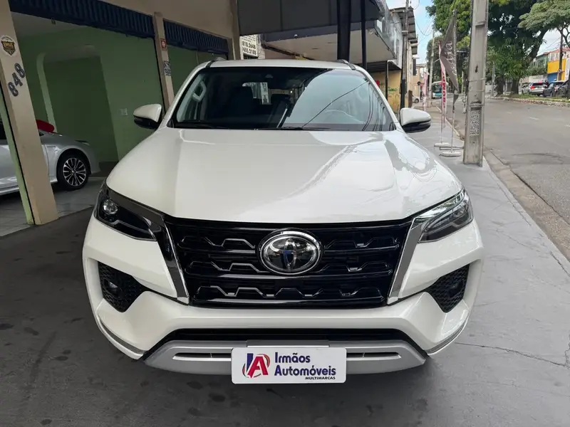 Toyota SW4 SRX 2.8 turbodiesel 7L 4x4 (Aut)
