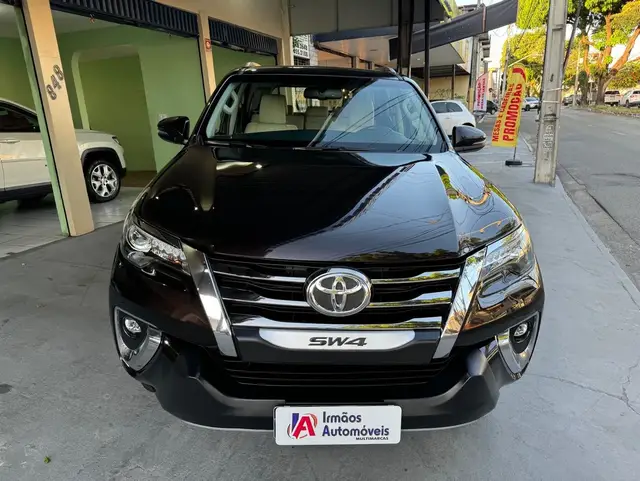 Carro Toyota SW4 2019 2.8 TDI SRX 7L 4x4 (Aut) (Diesel)