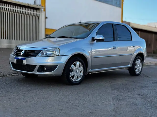 Carro Renault Logan 2013 Expression 1.6 16V (Flex) (aut)