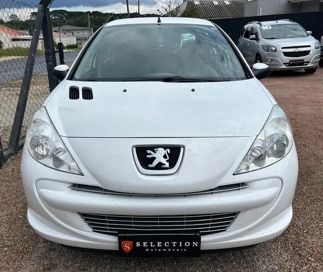 Carro Peugeot 207 2013 Hatch XR 1.4 8V (flex) 4p
