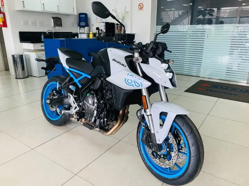 Suzuki GSX-8S 776 cc