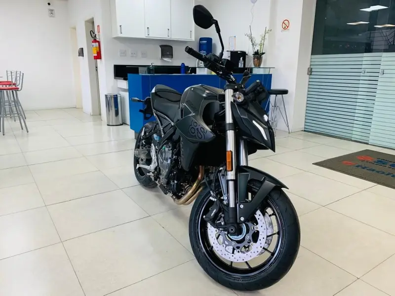 Suzuki GSX-8S 776 cc