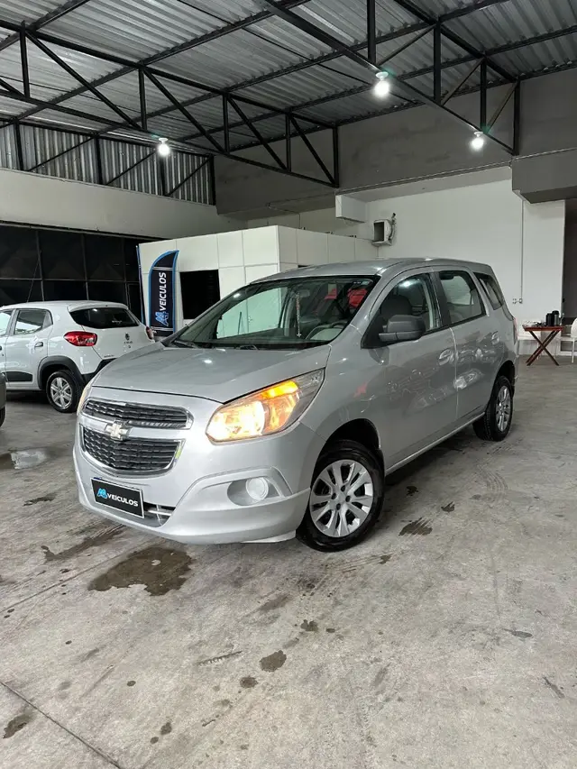 Carro Chevrolet Spin 2015 LT 5S 1.8 (Flex)
