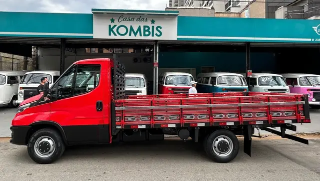 Carro Iveco Daily Chassi 2022 35-150 Curto 3.0 (Diesel)