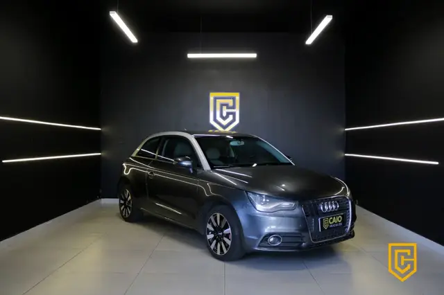 Carro Audi A1 2011 1.4 TFSI Attraction S Tronic