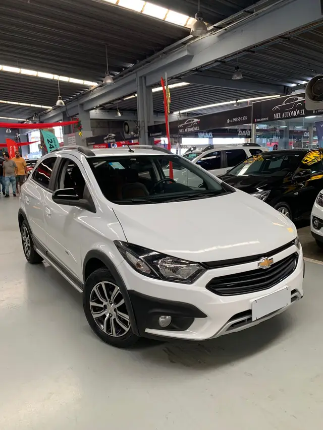 Carro Chevrolet Onix 2018 1.4 Activ SPE/4 (Aut)