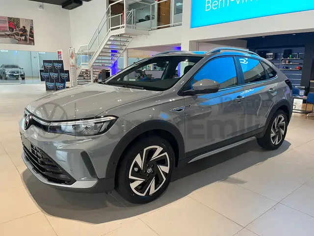 Carro Volkswagen Nivus 2025 Highline 200 TSI