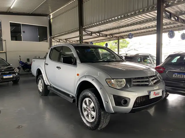 Carro Mitsubishi L200 Triton Sport 2015 3.2 Di-D 4x4 GLS