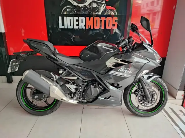Carro Kawasaki Ninja 2022 400