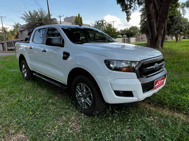 Carro Ford Ranger Cabine Dupla 2017 Ranger XLS 2.2 4x4 CD Diesel (Mec.)