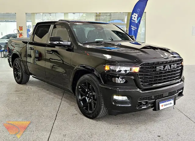 Carro RAM 1500 2025 Laramie Night Edition