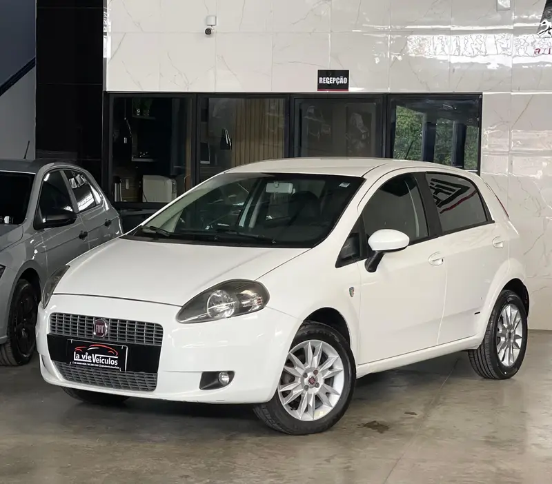 Fiat Punto Attractive 1.4 (Flex)