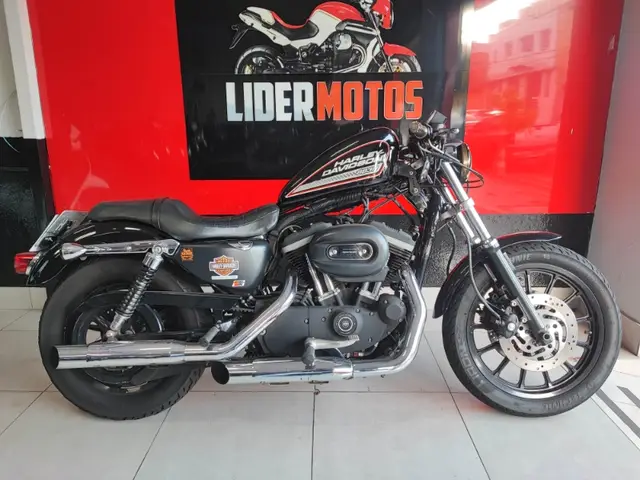 Carro Harley-Davidson Sportster XL 883 2008 Roadster