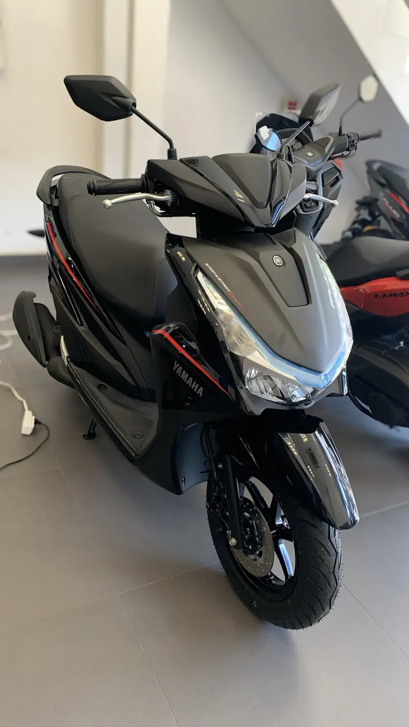 Yamaha Fluo ABS