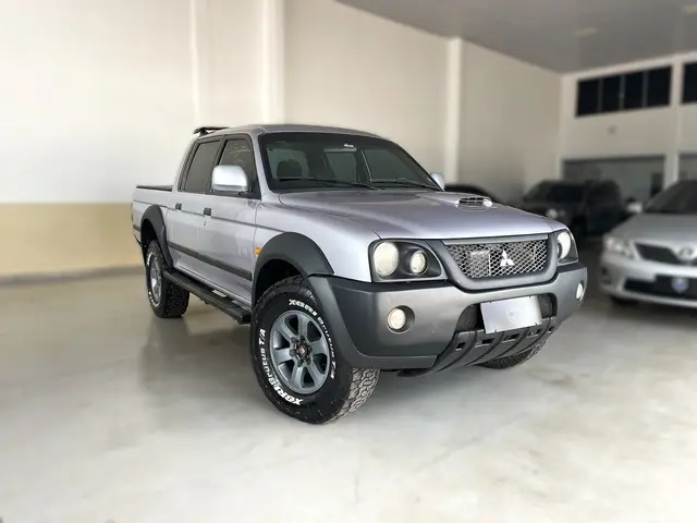 Carro Mitsubishi L200 2012 GL 2.5 4X4