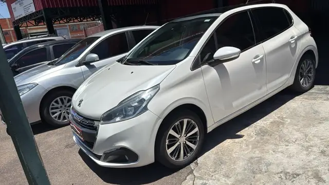 Carro Peugeot 208 2017 Griffe 1.6 16V (Flex) (Aut)