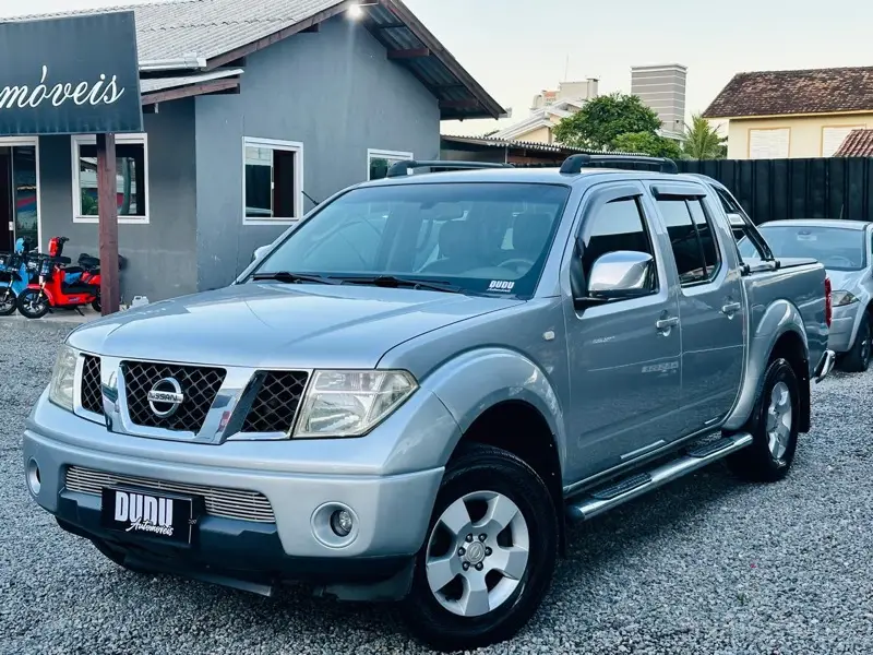 Nissan Frontier SEL 4x4 2.5 16V (cab. dupla)