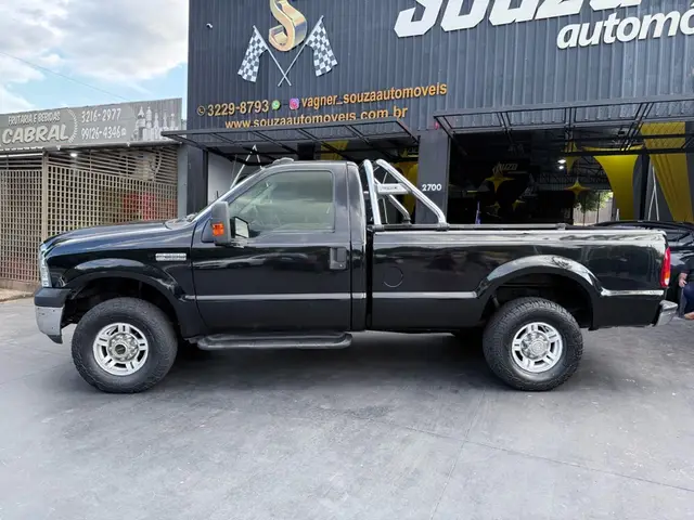 Carro Ford F-250 2007 XLT 4x4 3.9 (Cab Simples)