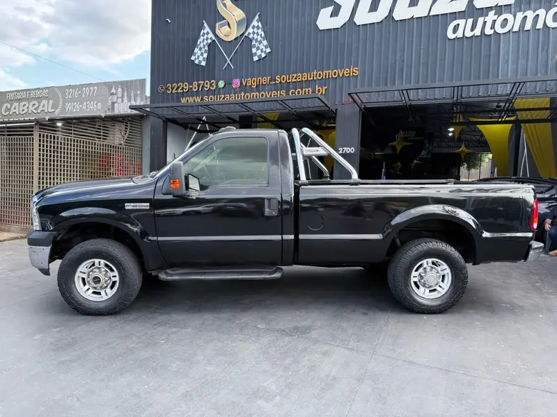 Ford F-250 XLT 4x4 3.9 (Cab Simples)
