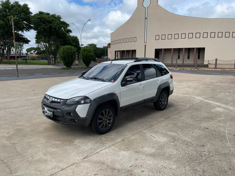 Fiat Weekend Adventure Locker 1.8 8V (Flex)