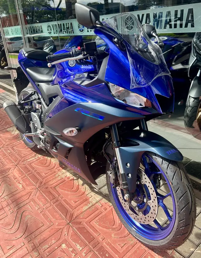 Carro Yamaha YZF R3 2024 ABS