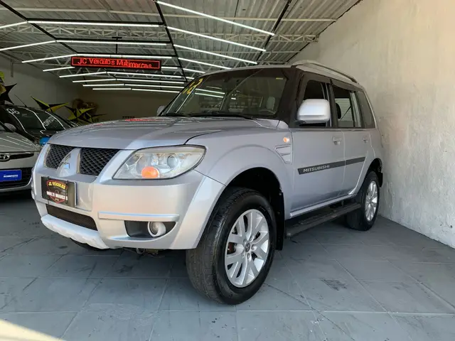 Carro Mitsubishi Pajero TR4 2012 2.0 16V 4x2 (Flex)
