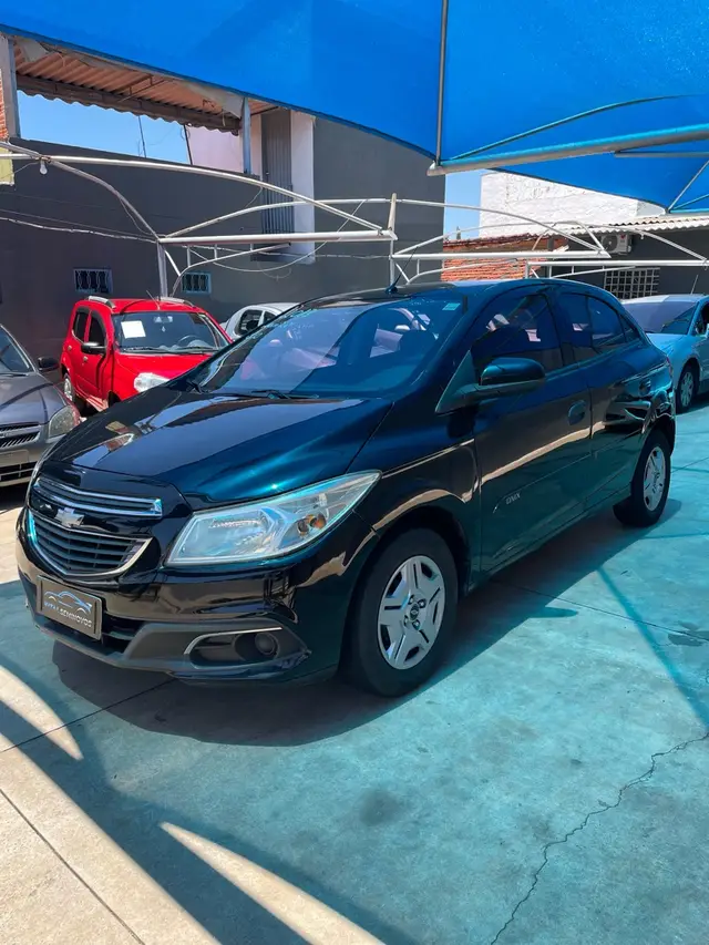 Carro Chevrolet Onix 2013 1.0 LT SPE/4
