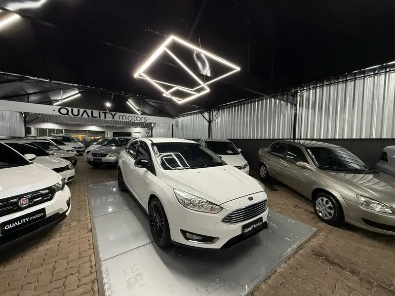 Ford Focus Sedan SE 2.0 PowerShift