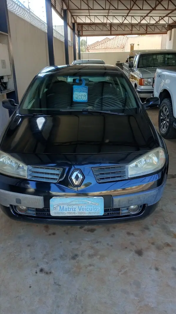 Carro Renault Megane Sedan 2009 Mégane Sedan Dynamique 1.6 16V (flex)