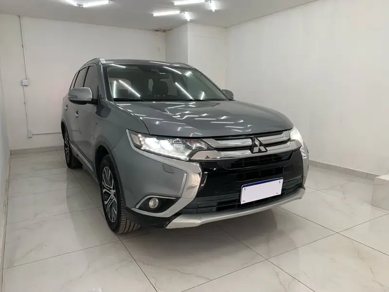Mitsubishi Outlander 3.0 V6 GT Top 4WD