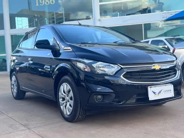 Carro Chevrolet Onix 2018 1.4 LT SPE/4 (Aut)