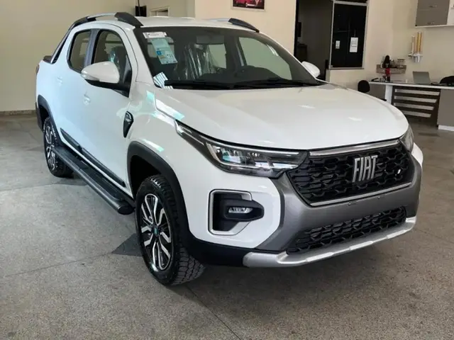 Carro Fiat Strada 2025 Ranch 1.0 Flex Turbo CD Aut.