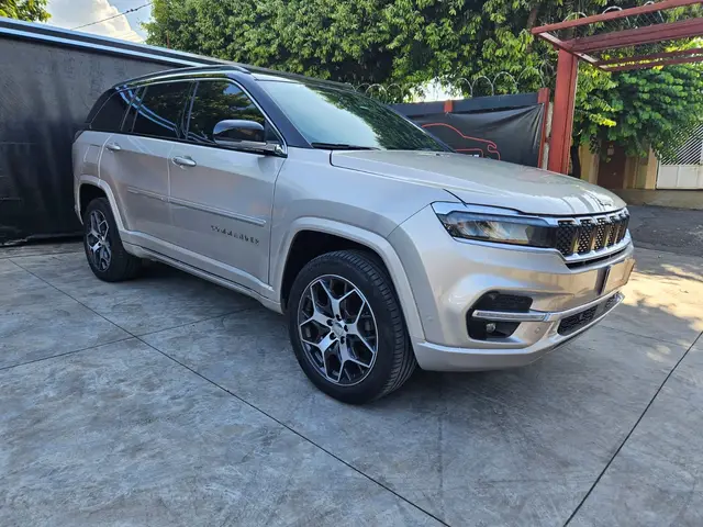 Carro Jeep Commander 2022 Overland TD380 Diesel 4x4 (Aut)