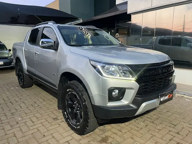 Carro Chevrolet S10 Cabine Dupla 2022 S10 2.8 CTDI High Country 4WD (Cabine Dupla) (Aut)