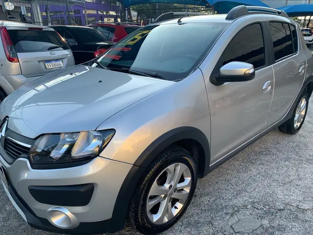 Carro Renault Sandero Stepway 2015 1.6 8V Easy-R (Flex)