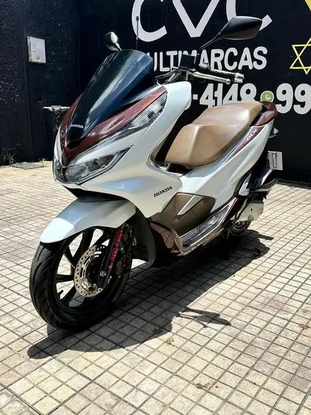 Honda PCX 150 DLX ABS
