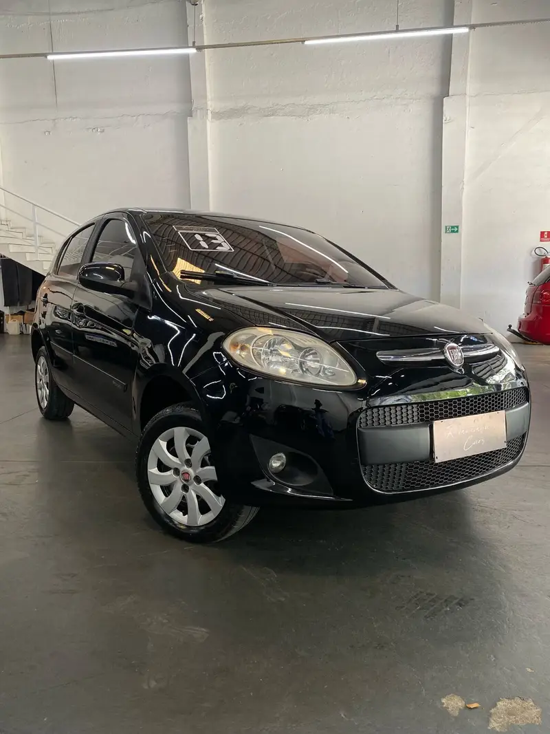 Fiat Palio Attractive 1.0 8V (Flex)