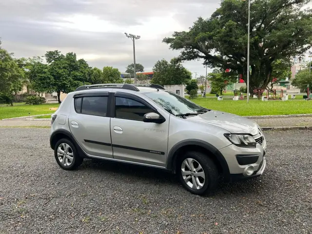 Carro Renault Sandero Stepway 2015 1.6 8V Easy-R (Flex)