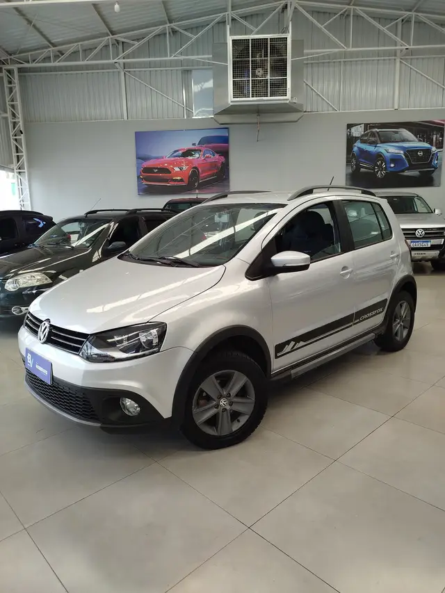 Carro Volkswagen CrossFox 2012 1.6 VHT (Flex)